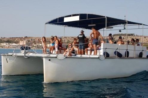 Porto Cesareo: Minicruise in catamaran in the Protected Marine Area of Porto Cesareo