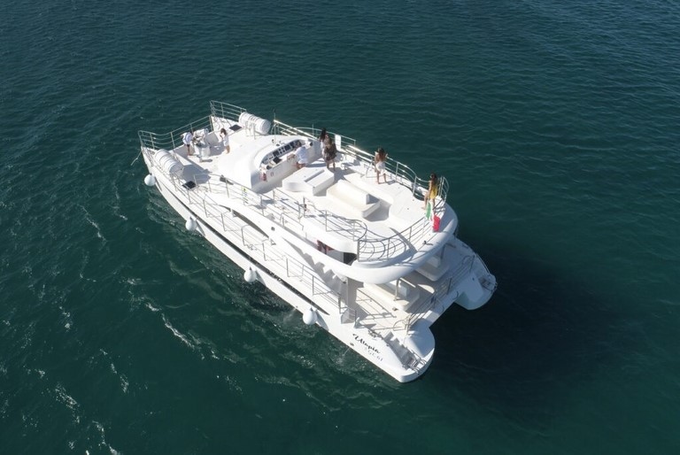 Torre Vado: 4-hour boat excursion aboard Italy's largest catamaran-ship