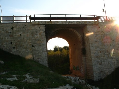 Ponte-dei-Lapilli-polignano-a-mare