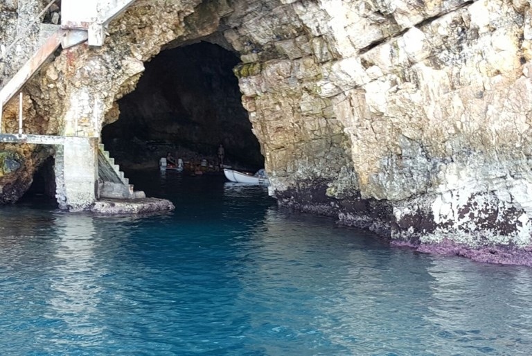 grotte-polignano-a-mare-escursioni