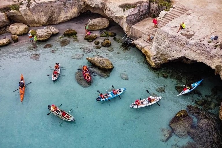 Roca Vecchia: Kayak and Canoe Excursion