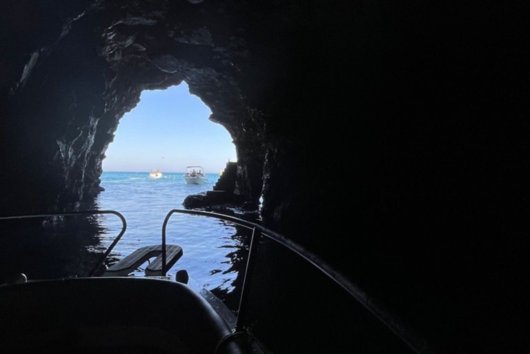 Polignano a Mare: Palazzese cave and more, boat tour to discover Polignano's high rocky coastline